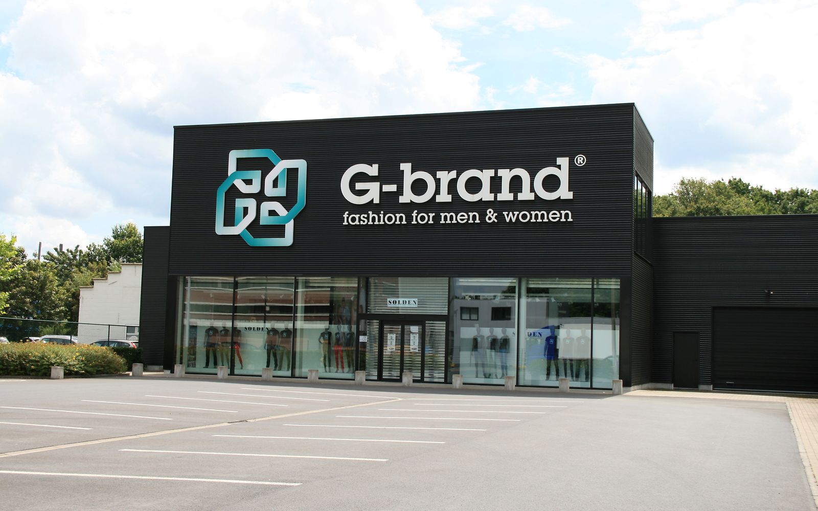 G-Brand Deinze ...1000 m² winkelruimte in Deinze